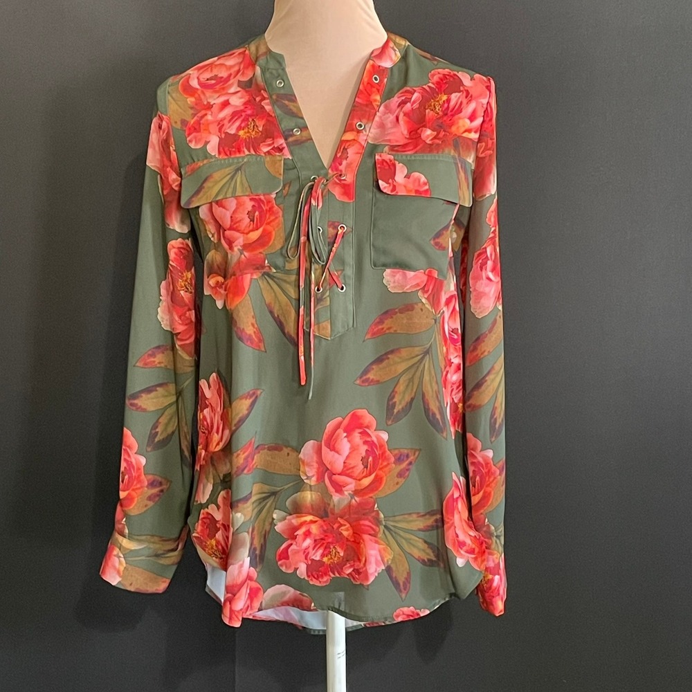 a.n.a Floral Lace Up Tunic Women XS Olive Red/Pink Rose Long Sleeve Good Pockets